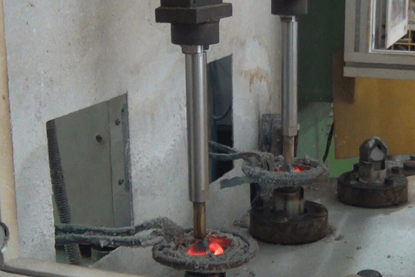16工位钻头自动钎焊机-3.png